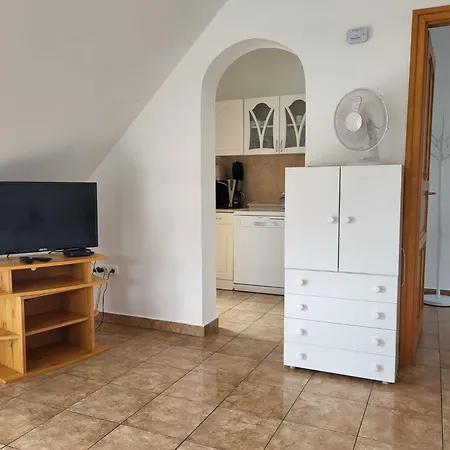 Direkt Am Mit Klima, Garten Und Pool Apartment